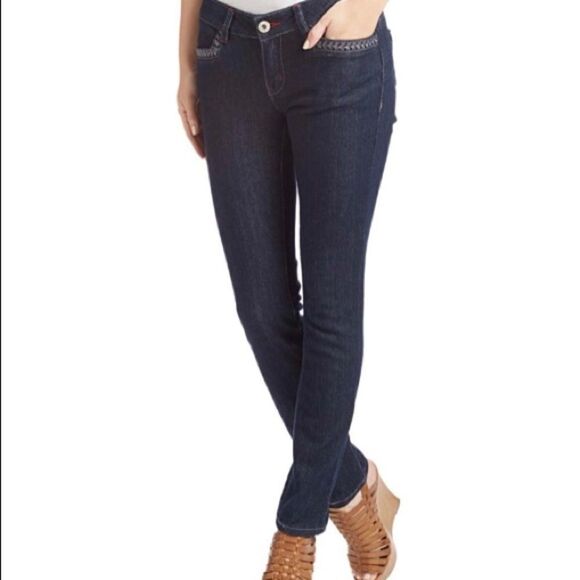 HOST PICK! NWT JUNIORS SIZE 11/12 Buttlifter Jeans - Picture 1 of 4